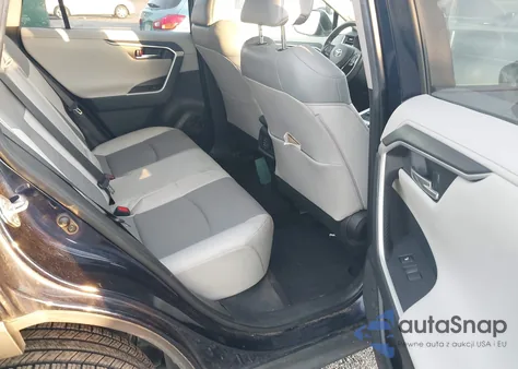 2019 Toyota Rav4 Limited z USA, uszkodzony, nr VIN JTMN1RFV9KD518825